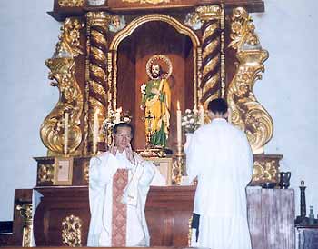 Bishop Manat celebrated his first traditional Mass