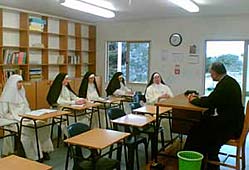 Bishop Fellay giving conference to sisters